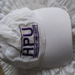 high point University 1 sz$28 + free scarf or hat